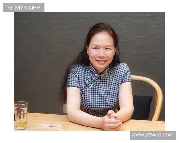 足球明星背后的女人们她们的故事与生活点滴揭秘 足球明星背后的女人们她们的故事与生活点滴揭秘